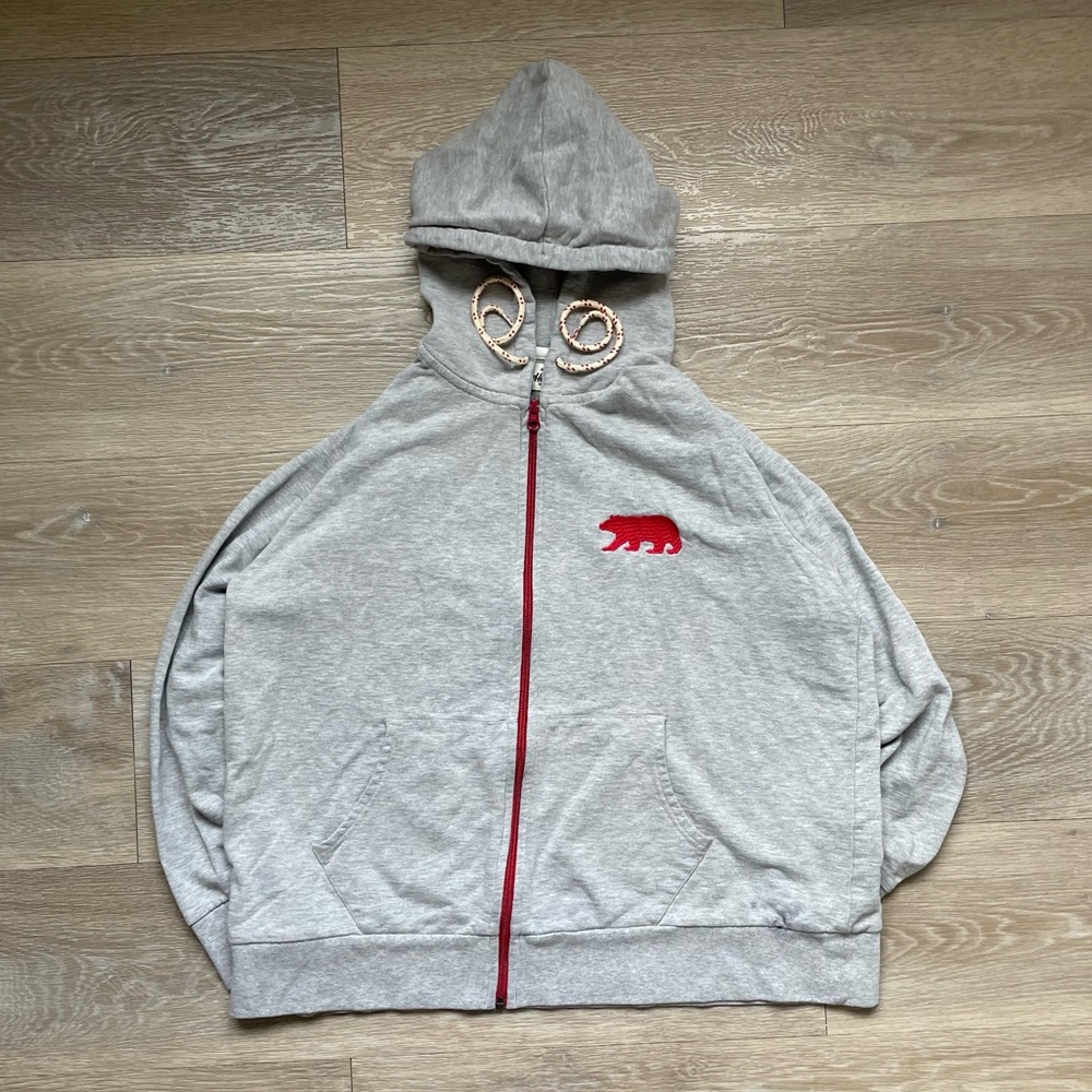 Vintage Heritage Female Grey and Red Zip Hoodie with bear embroidery